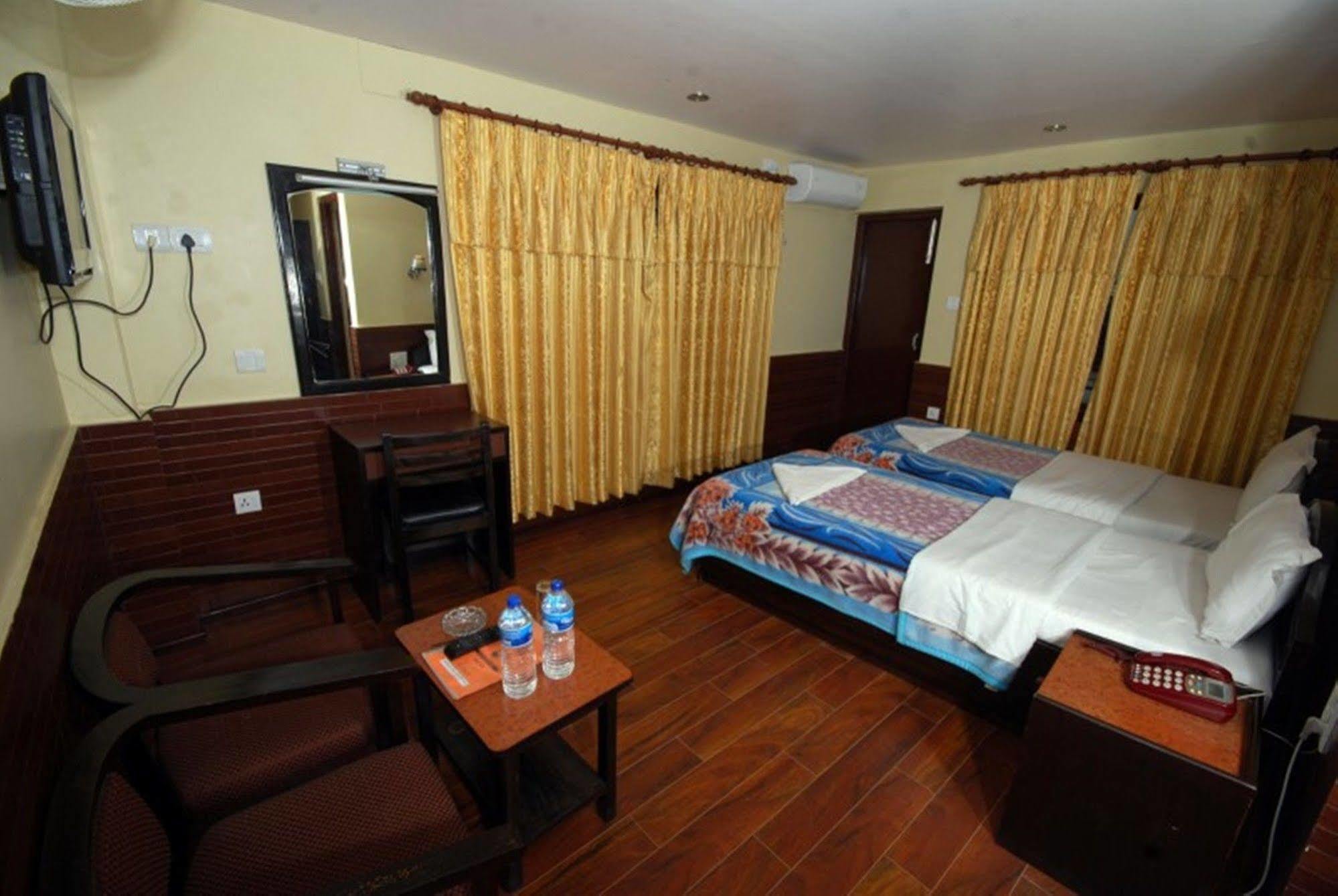 Hotel Trip Pokhara Luaran gambar